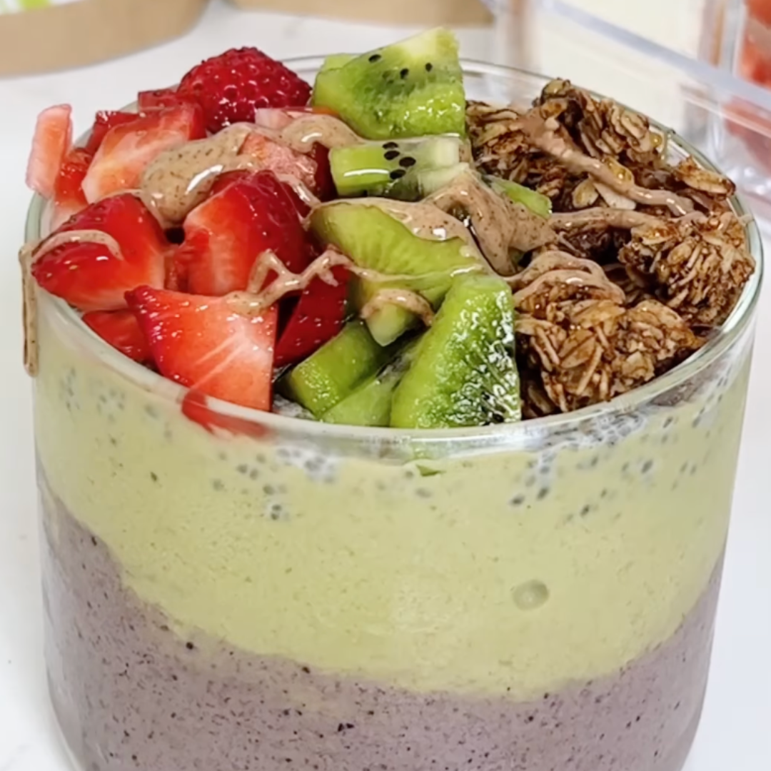 Acai Matcha Latte Smoothie Bowl